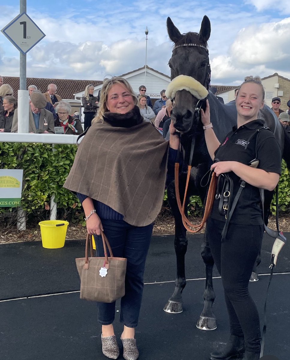 belindakeighley's tweet photo. He’s a teenager! Happy Birthday to the record breaking dude that is Mr Mafia! 13 today (but don’t tell him - he thinks he’s half that age!). Bring on the summer for more Mafia fun with his awesome owners Peter & Jane Boggis! #Teenager #LovesWinning #SoGenuine #LoveTheMaf https://t.co/boUR9JJeQH