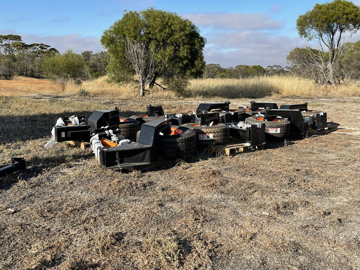 crazy_cksas's tweet image. Mrs said you don’t need to work New Years Day. Me but I’m busting to put my Christmas present together! Got delivered early November &amp;amp; with harvest I haven’t had a chance to get the wheels on. #rootboot #razordisk