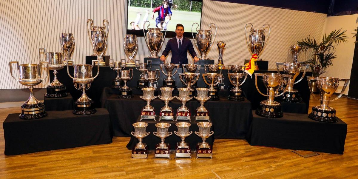 Driii_10's tweet photo. El mejor futbolista de la historia https://t.co/PfOttyteQZ