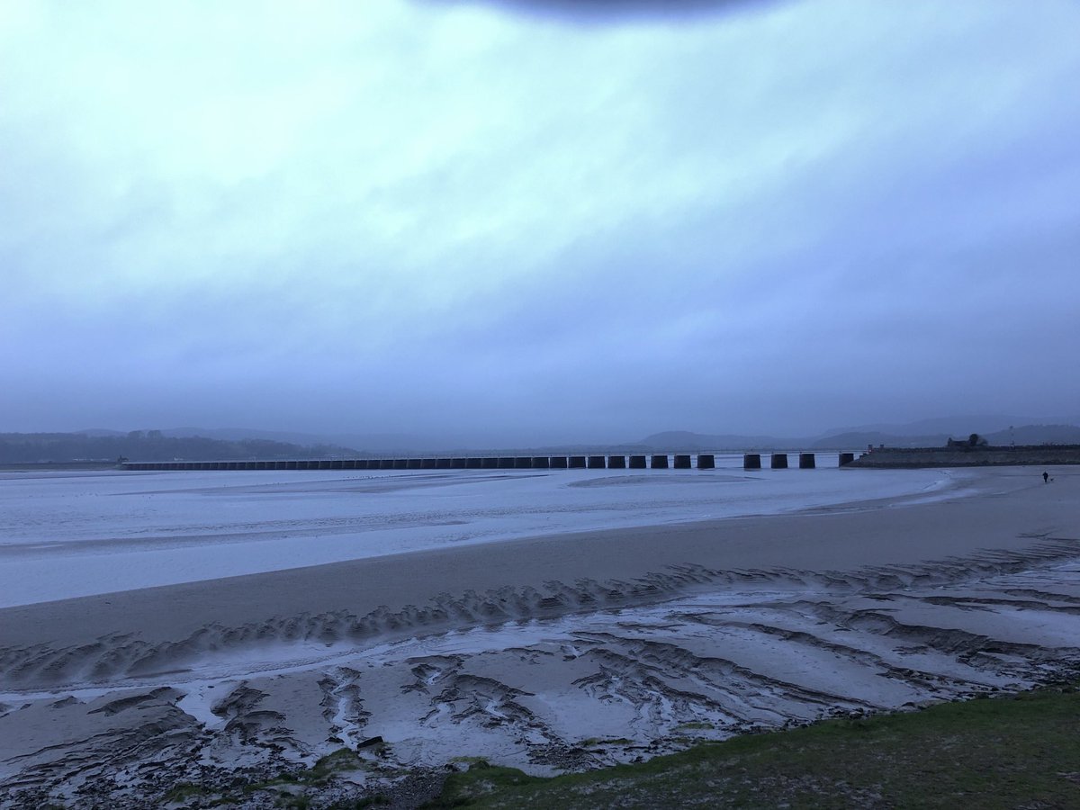 ElaineMcDonald3's tweet photo. Morning Twitter. Happy New Year. We have been to Silverdale and Arndale and have just been along the promenade at Morecambe for a New Year Walk after a lovely overnight stay at the Heversham Hotel . Have a lovely day #heversham #morecombe #samsmiths https://t.co/bq96rJJuJr