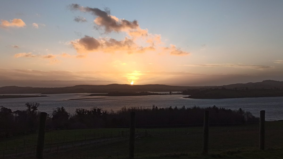 looee66's tweet image. Sunrise walk at Delamont Country Park - Happy new year!