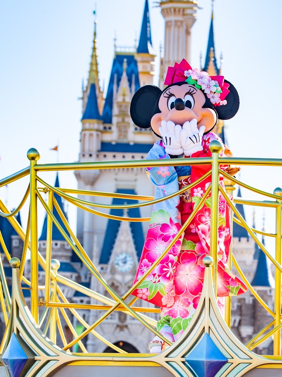 Dtimes ミッキー フレンズのグリーティングパレード ハッピーニューイヤー 東京ディズニーランド 東京ディズニー リゾートのお正月22 グリーティングパレード本日より公演スタート 1月16日まで 和装姿のミッキーマウスたちがご挨拶にやってきます