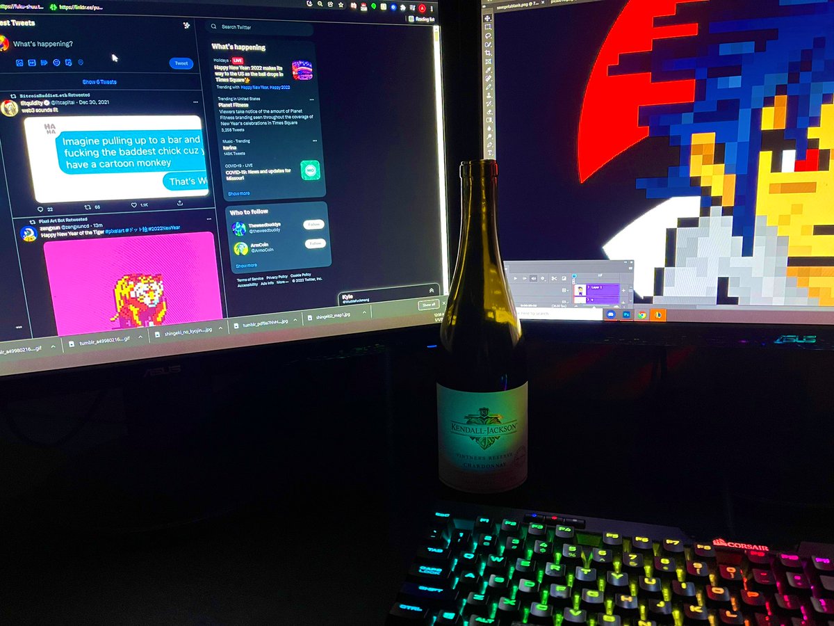 PlanetPixelNFT's tweet photo. This New Years was about to be a glass of wine with my girl until our @PlanetPixelNFT fans came through 🥺 I love the #NFTCommunity 
Time to finish this bottle for you all 🥰🤩💪🏽 Cheers to all! 🥂🍻🍾

#NFTartists #pixelart #animeartwork https://t.co/eGBn7idly4