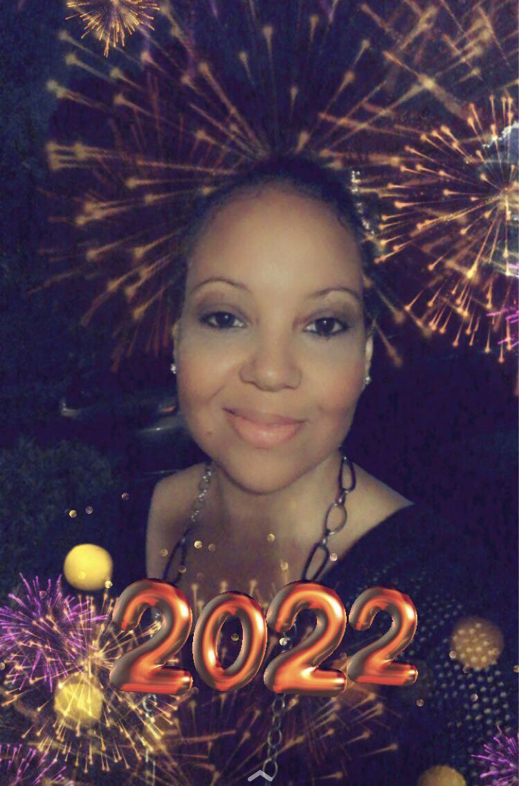Happy New Years!!!! Here’s to a year of love, peace and a continued desire to share it with others. 🥂🍾🎉🥳#happynewyear #2022 #love