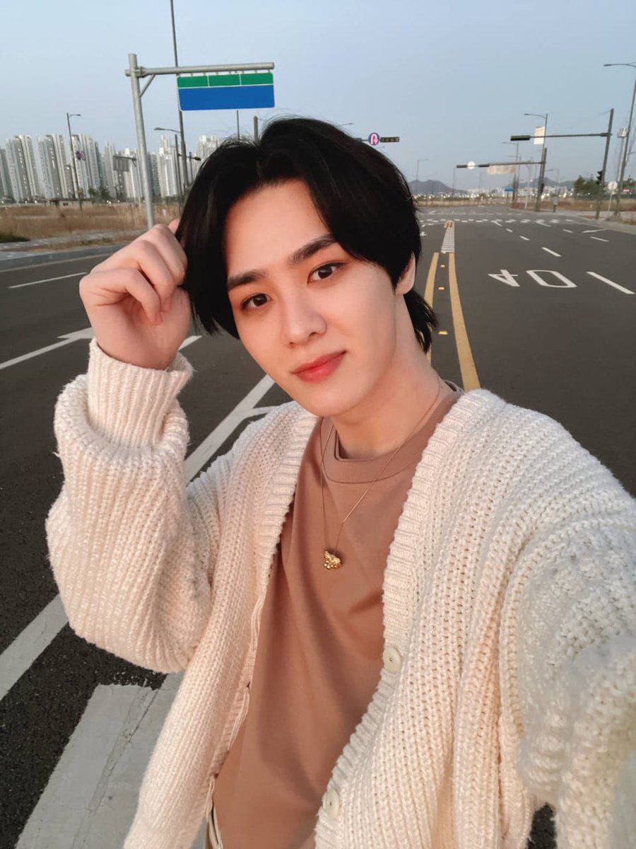 WayV_KunQ's tweet photo. Happy Birthday🐻🍊

#HAPPYKUNDAY
#쿤 #NCT #WayV https://t.co/I2kHykPJ2E