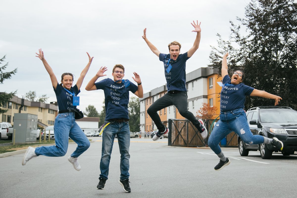 TrinityWestern's tweet photo. Happy New Year, Trinity Western! β¨ We are praying that you are #equipped for 2022, and can't wait to see what God has in store for you in the upcoming year!
#TrinityWesternUniversity
#EquippedForEveryGoodWork https://t.co/jOXTtteKJe