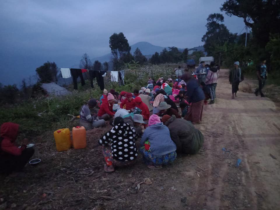 ActivistLittle's tweet photo. In Chin's Falam District, Waibula Tsp: More than 3,000 local people have been displaced because of #MyanmarMilitaryTerrorists' invasion/operation. @Refugees

#2022Jan1Coup #HelpMyanmarIDPs #WhatsHappeningInMyanmar https://t.co/Q1L5PqUjes