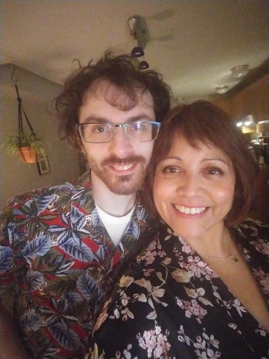 trickmonet's tweet photo. Happy New Year!! 
#nyeseattle https://t.co/PALtSAbQP7