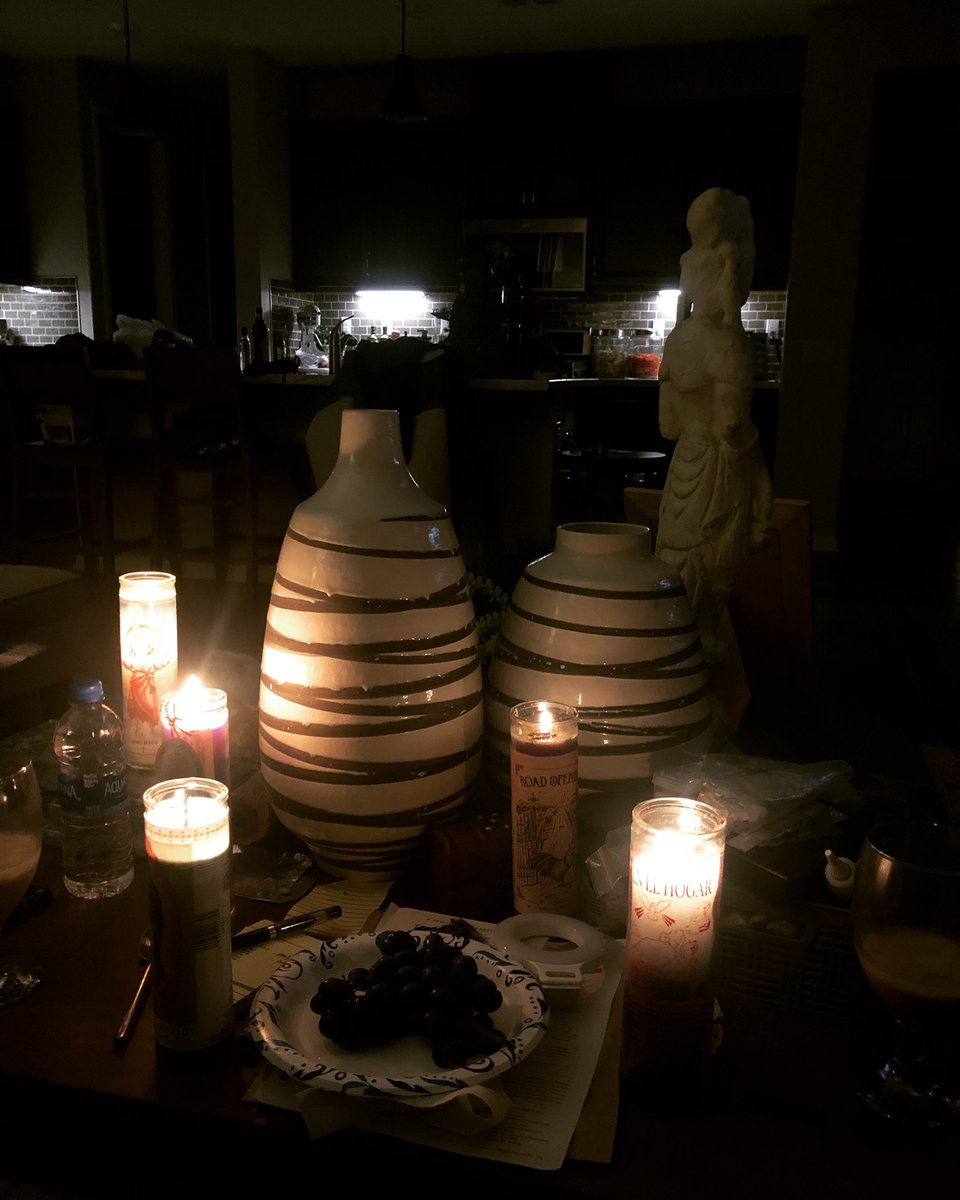 dee_linquent's tweet photo. Eating our grapes and lighting our candles #lowkeynye https://t.co/2S7Uc9F2yT
