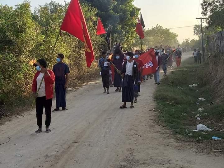 The local activists in #Ayadaw township held New Year demonstration against the fascist military group on January 1, 2022.

#ToFederalDemocracy2022
#2022Jan1Coup
#WhatsHappeningInMyanmar