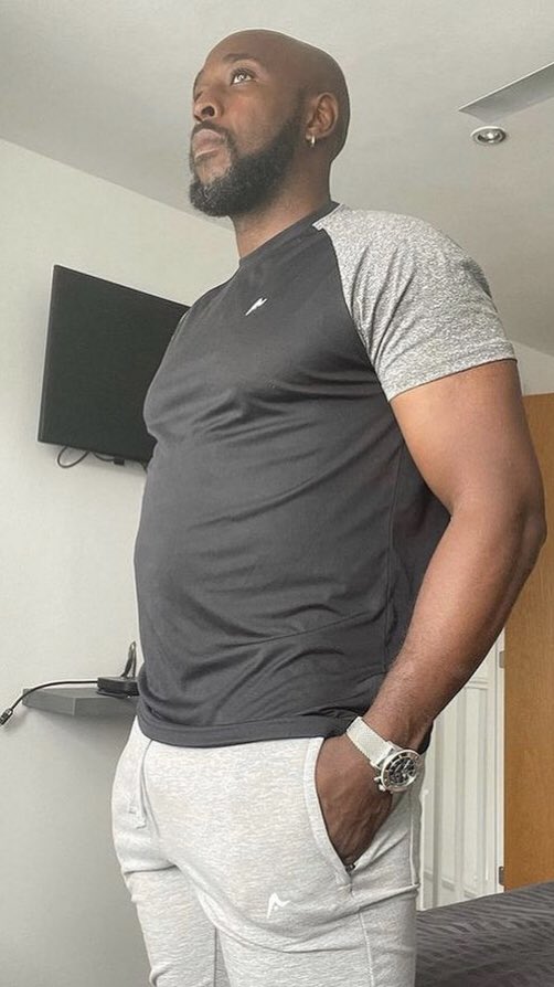 Ambition_Sport's tweet image. New Year, new competition!

We’re giving away one of our Activewear training T’s to one lucky follower!

To enter the competition simply…

Like 👍
Retweet ♻️
Follow us 🙋

As worn by the likes of @carbs646 @Stevo208 @AlexWakely1 @ngubbins31 and many others.

#crickettwitter