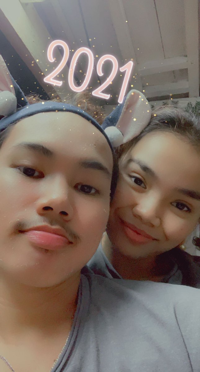 toMAEEEEto's tweet photo. 3rd year celebrating new year 2gether✨ https://t.co/RpP2crd6rg