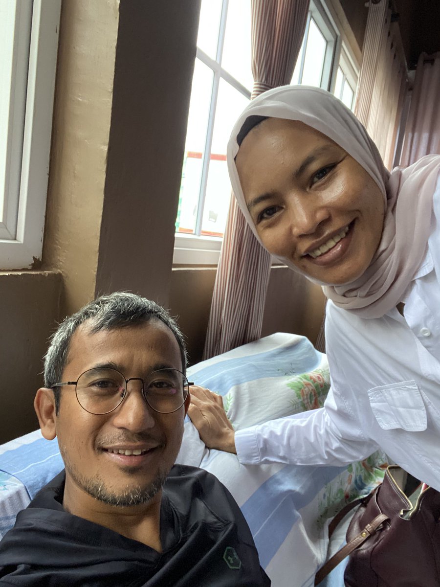kautsar_myus's tweet photo. Foto pertama di tahun 2022. Semoga bisa menundukkan tahun ini secara efektif. @arabiyani https://t.co/KwevpV4dMp