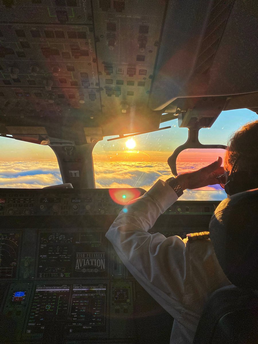 HugoPossamai's tweet image. Happy new year !
Hoping 2022 to be a good year for aviation
#AvGeek #aviationlovers #2022NewYear