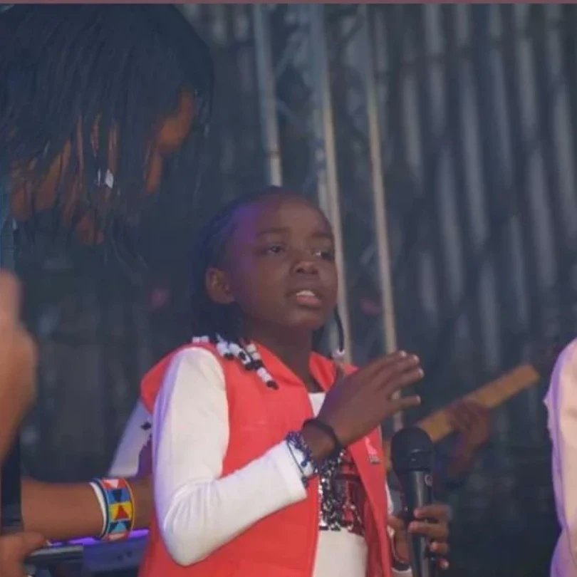 PendoGee's tweet photo. This was one of my very first big performances in 2018 with my sister @AmaniGracious
It was the launch of her EP, we were singing #Asante a song I featured in. I can only thank God for how far we've come 🙏🏿

Happy New Year everyone! https://t.co/QQyTsG9tBK