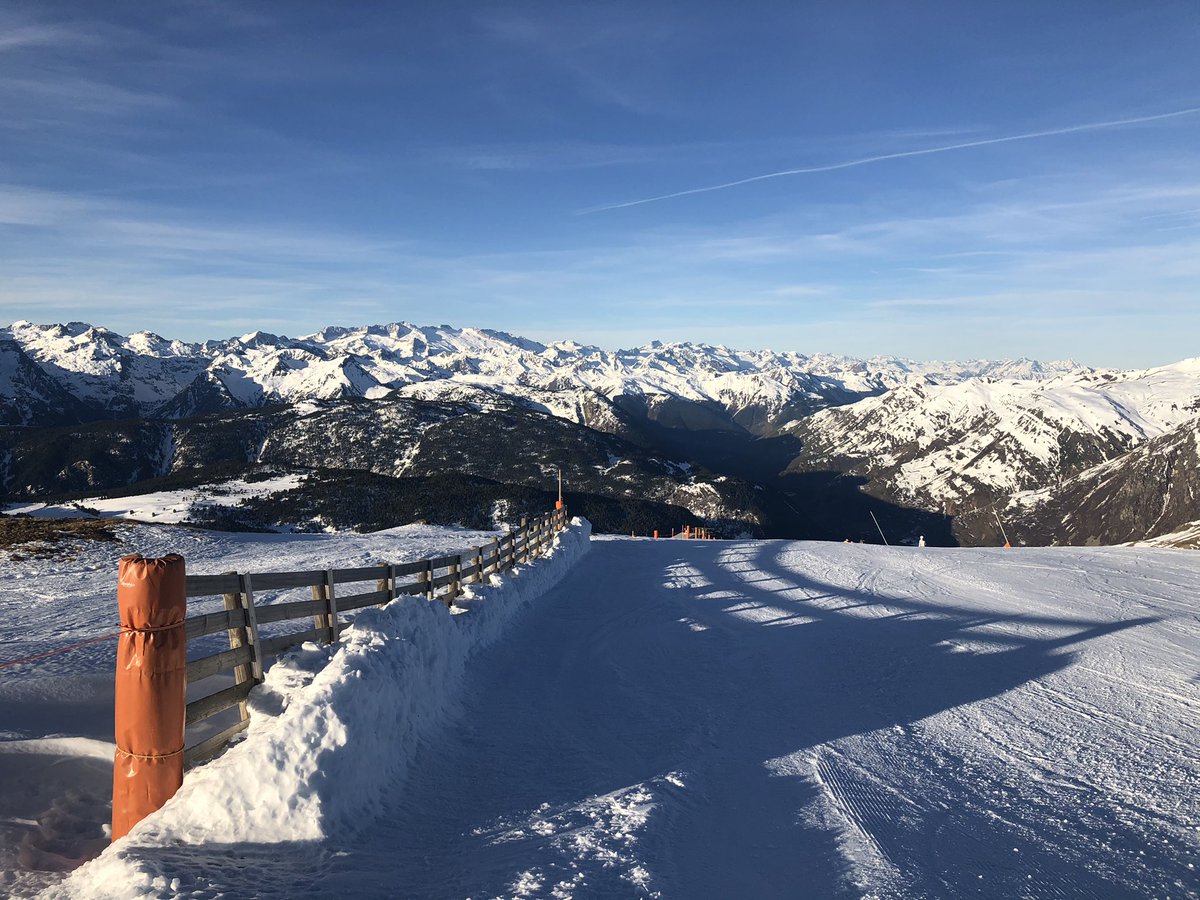 Urteberri on nire lantokitik. 
Feliz año nuevo desde mi lugar de trabajo.