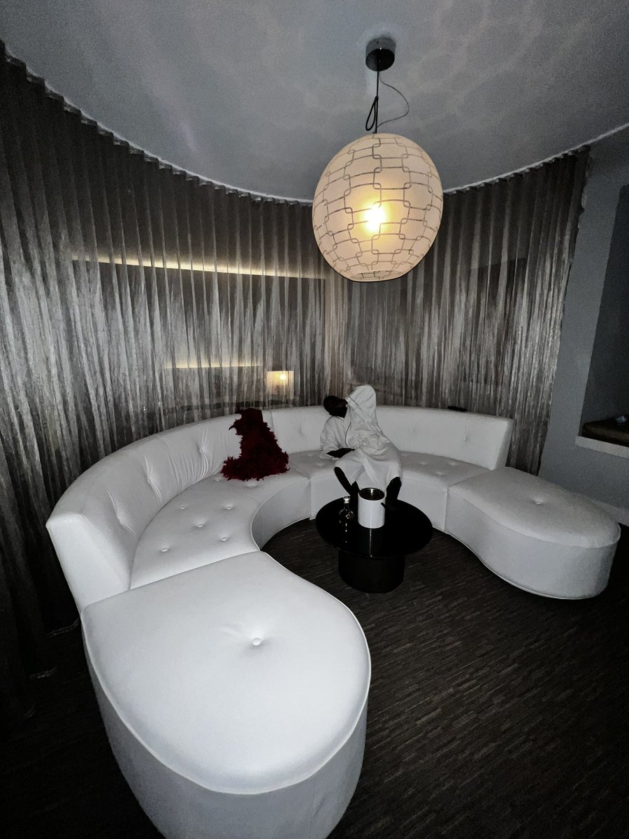 KyleSplash's tweet image. Happy New Years!
 This is the foundation year