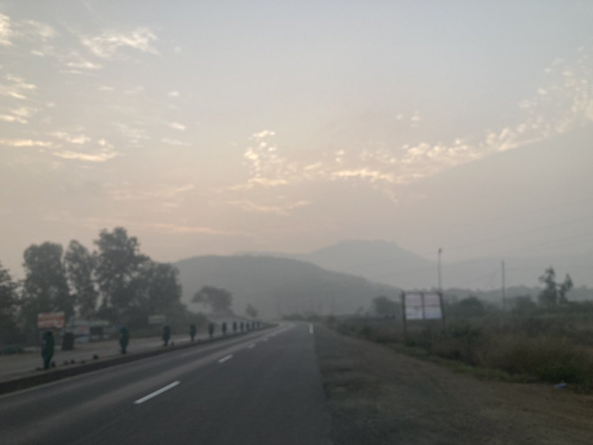 akhaware's tweet image. 1st sunrise moment of 2022. #ChasingSunlight