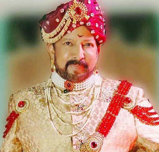 VishwavaniNews's tweet photo. ವಿಷ್ಣುವರ್ಧನ್‌ ತಪ್ಪು ಮಾಡದೇ ಇದ್ದರೂ, ಹುಡುಕಿ ಬರೆಯುವ ಪತ್ರಕರ್ತರಿದ್ದರು !

https://t.co/3sk9CNjsB8

https://t.co/ETbtYSNVo2

#Vishwavani #KannadaNews #KannadaDaily #drvishnuvardhan #KJKumar @VishweshwarBhat @venkateshRdas @RoopaGururaj @RanjithHosakere https://t.co/hHIOul75NY