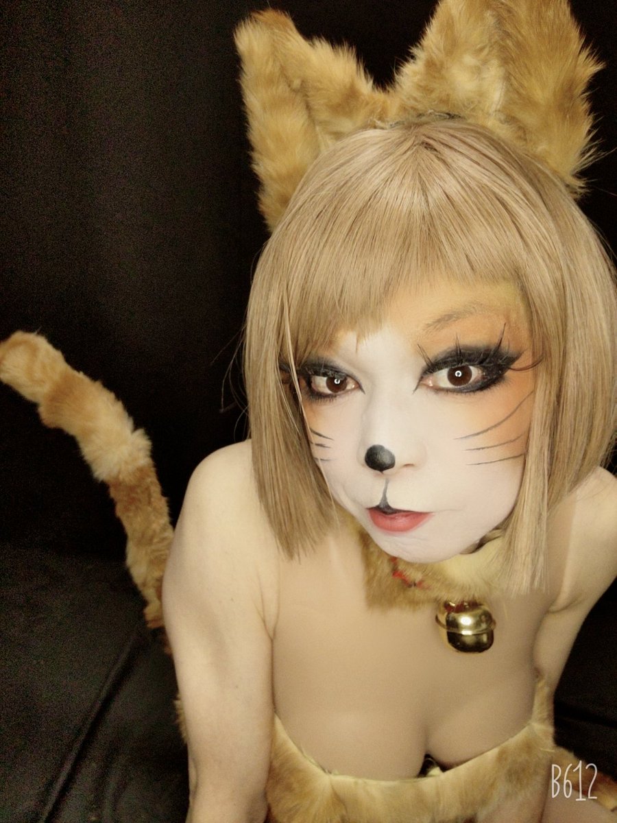 tomoka_vacation's tweet photo. 明けましておめでとうございますm(_ _)m今年も宜しくお願いします。
#catmake #猫メイク #アニマルメイク #メイク好きさんと繋がりたい #Catsmake #animalmake #Makeup #猫年
今年は猫年😺←違います
デパチアニマル行きたいな〜〜😺♥
新年姫初め一発目は京都ツアー2泊3日の二度目の修学旅行から〜 https://t.co/yxDIde4oRd