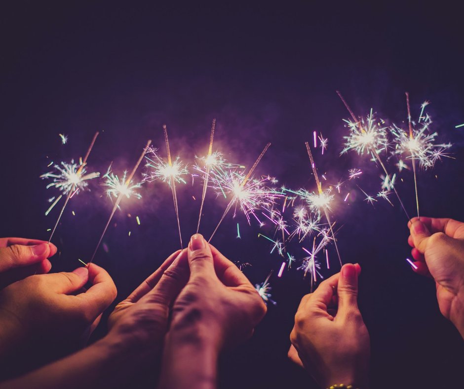 We kijken terug op een jaar waarin veel gevraagd werd van ieders aanpassingsvermogen. Toch zorgden we samen voor een aangenaam thuis. En zonder jou was dit niet gelukt. Dankjewel! 

Wat 2022 ons ook brengt, samen maken we er iets prachtigs van 💜 Veel geluk en gezondheid gewenst!