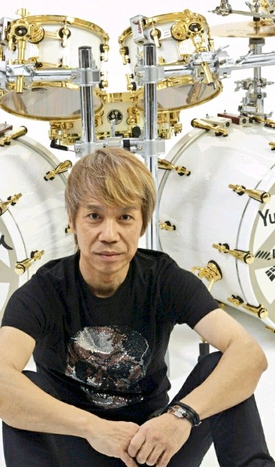 Yutaka_w_drum's tweet photo. 明けましておめでとうございます。
今年もよろしくお願いします!
#SONOR #PAISTE #LERNI #aspr #fitear #ddrumtrigger https://t.co/udCTfBtFQ8