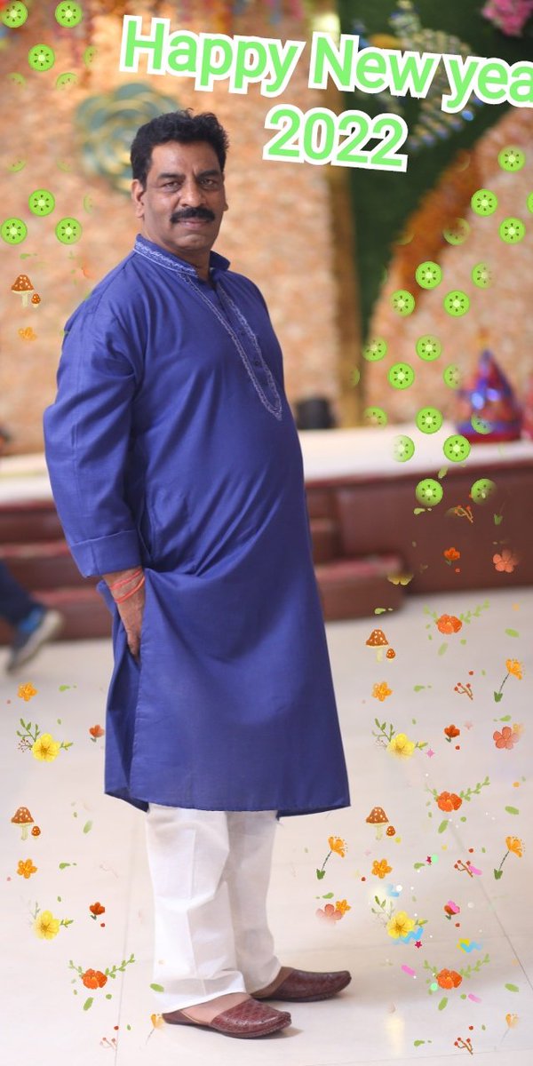 🌹 *नववर्ष 2022 मंगलमय हो।* 🌹

**परम् स्नेही* *
           *आपको व आपके परिवार को मेरी तरफ से नववर्ष 2022 की हार्दिक हार्दिक शुभकामनाएं।*
             *मैं ईश्वर से प्रार्थना करते हैं कि यह नूतन वर्ष आपको व आपके परिवार को  सुख, समृद्धि, खुशियां, उत्तम स्वास्थ्य व उन्नति दे।*