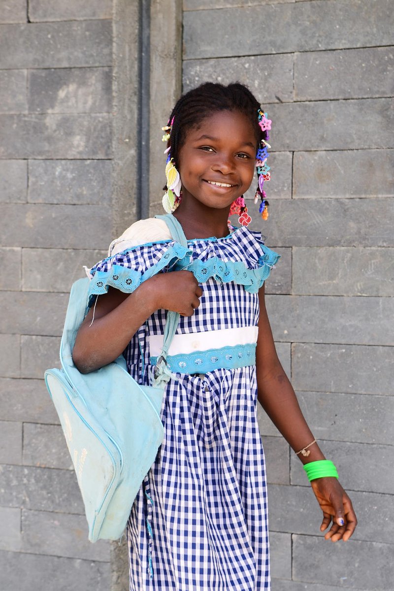 Girls empowered by education are powerful agents of change, positively impacting their own lives &amp; the lives of their family, community, society &amp; the world! Please retweet if you agree: #LeaveNoGirlBehind!
