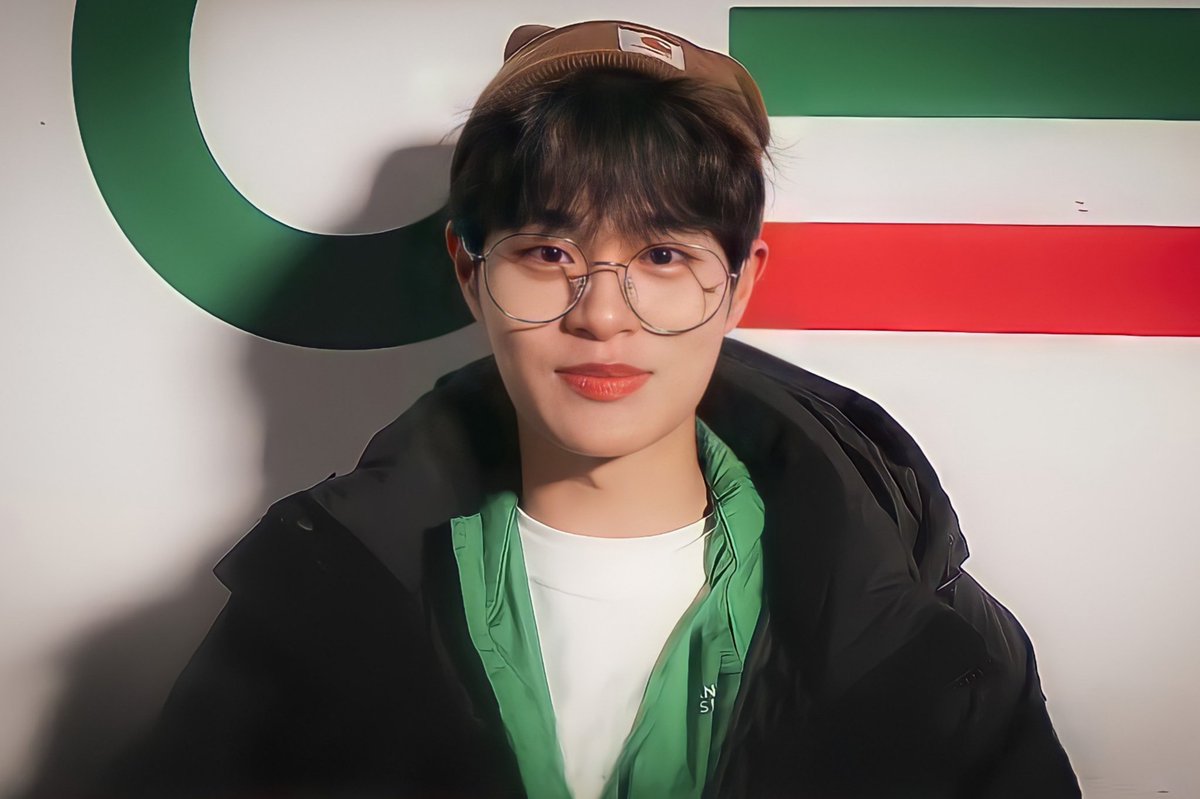 _CR1997_'s tweet photo. #HappyNewYear ✨
#มกราคมwish대휘 💙
#AB6IX 
ขอให้เป็นปีที่ดีของเธอ
ขอให้เจอสิ่งดีๆมีแต่คนรัก
ขอให้สุขภาพแข็งแรงไม่เจ็บป่วย
รักเธอนะคะ♥️ https://t.co/LeNpr1UUlt