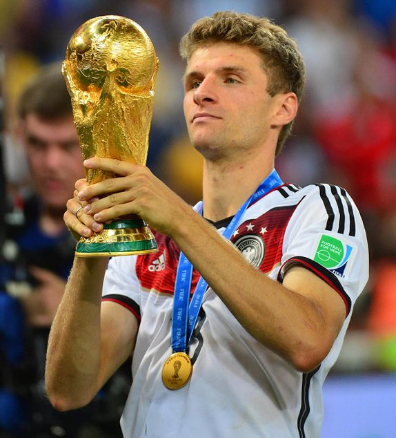 DeMuller8991's tweet photo. How a perfect 2022 should go😉 https://t.co/9muGk1EKAk