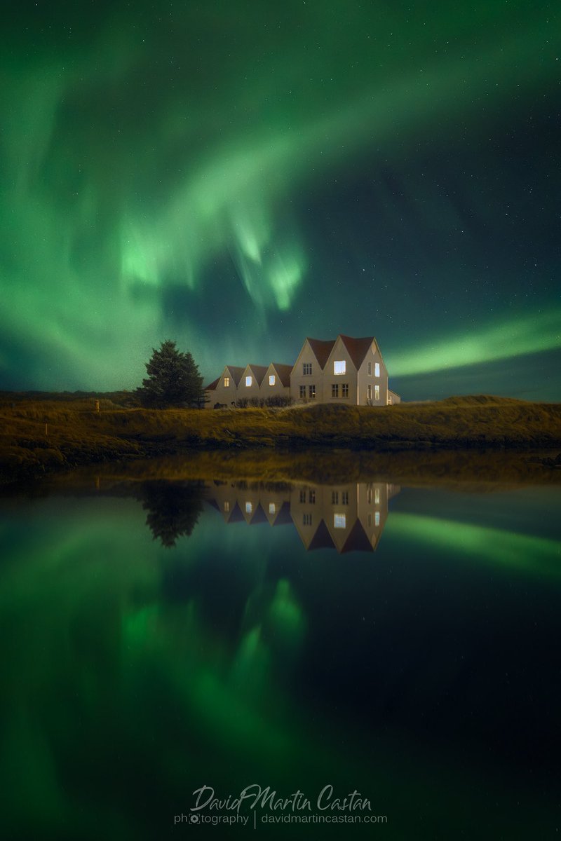 GM and happy new year.
Feliz año y buenas Luces para el 2022.
#HappyNewYear #Auroraborealis