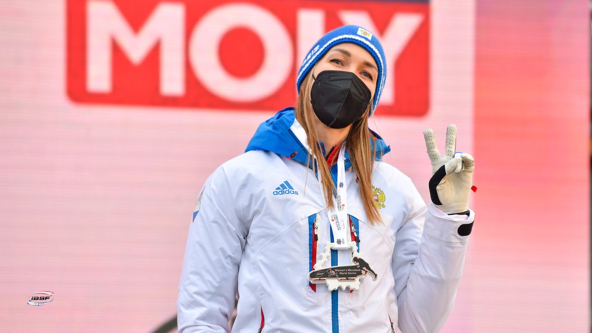 IBSF #WomensMonobob World Series in #Sigulda:
<a href="/ChristineBushie/">Christine de Bruin</a>🇨🇦 starts the Olympic year 2022 with a victory and the overall lead!
· <a href="/bobsledbree/">Bree Walker</a>🇦🇺 second ahead of Nadezhda Sergeeva🇷🇺

ibsf.org/en/news/8-bobs…

#BobsleighSaturday
📷 IBSF|Viesturs Lācis
