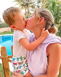 Titi y nene  @xZeynepx__