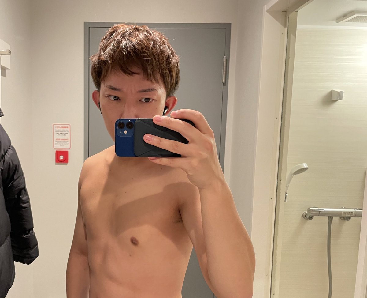 hiro tweet media