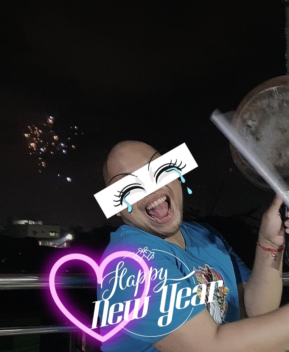 JOHNuinelyME's tweet photo. Despite of this huge smile and wacky antics (beating the sirang kawali to make sounds) for 2022, iba ang iyak ko sa pagpasok ng taong eto.
Lord God, maraming salamat sa pahat-lahat. Bagong buhay, bagong pag-asa at bagong pagkakataon...AMEN!
#LessThan40 https://t.co/K15ZARAIA3
