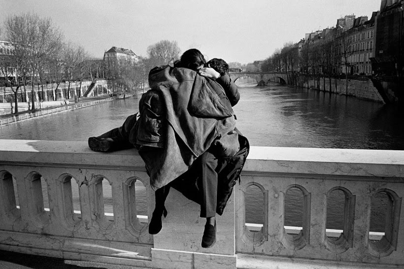 VisualFemin_ART's tweet photo. Meilleurs vœux pour 2022 🎉💥💫🍀🌾
By Édouard Boubat
#paris #boubat https://t.co/r9K6ofm2ks