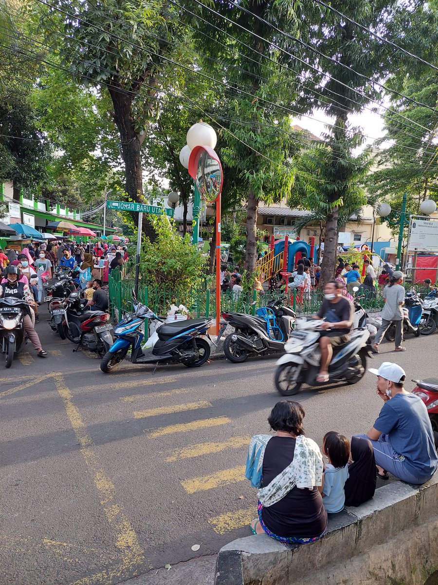 dede_suhendar7's tweet photo. Awal 2022 mudah"an lebih baik dari 2021 🤲🤲🤲 https://t.co/YrESZJvchM