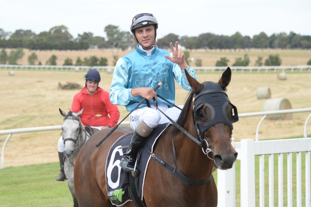 Country Racing tweet media