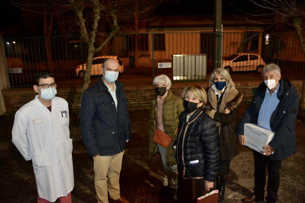 Traditionnelle visite aux services qui assurent notre protection tout au long de l’année et surtout le soir du réveillon pendant que nous fêtons l’année nouvelle : police nationale, gendarmerie, hôpital, pompiers, police municipale. 
Merci à eux et bonne année à tous 🥂