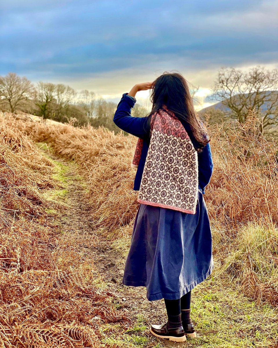 Stepping out into my landscape &amp; embracing this beautiful first day of 2022! Thank you for sharing so many special moments with me in 2021, your kindness and encouragement mean so much to me &amp; I can’t wait to share more with you in 2022! Wishing you love, health &amp; happiness❤️