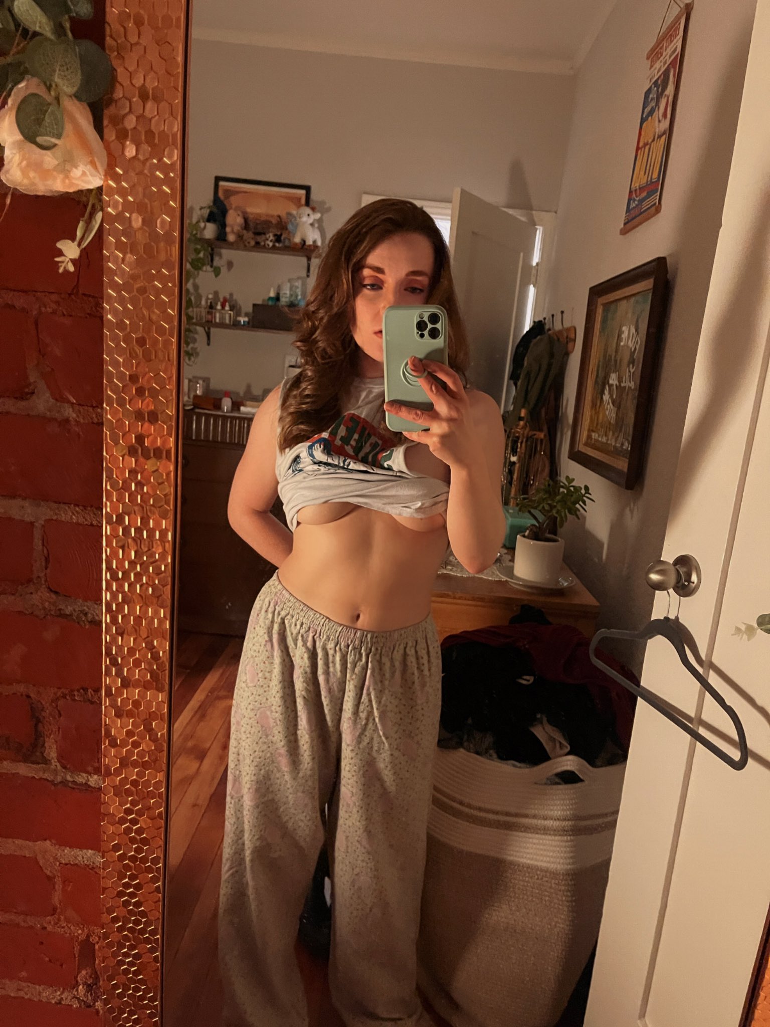 1 pic. Thank god it’s 2022 and I still have the most perfect titties imaginable. https://t.co/ywxdnu6OYY
