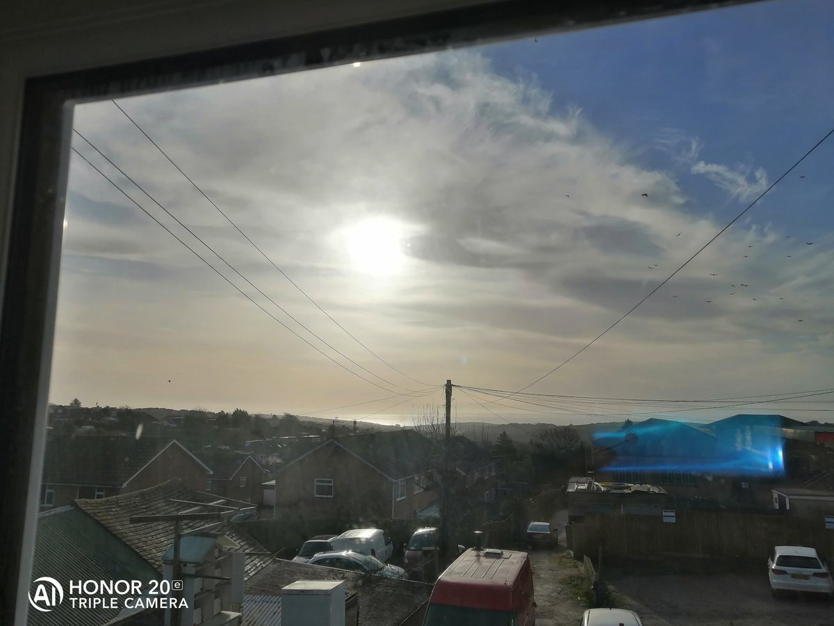 MarshaTheGreat's tweet photo. New Year's Day, huh? 😃
#BrightonAndHove #BeautifulMorning #January2022 #ASignOfThingsToCome https://t.co/Bjkibl7VMz