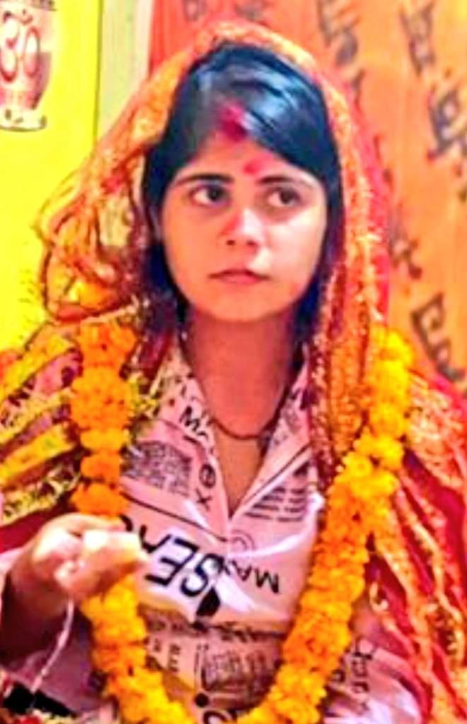 PriyaTh15329051's tweet photo. #BheemlaNayak #PMKisan #लड़की_हूँ_लड़_सकती_हूँ #MilindSomanOnSwasthBharat #Delhi @amitshah

#Ayushibhatia
देश की बेटी, गुड़गांव, 21 साल,गिरफ्तार
जिसने ब्लैकमेल करने के लिए 7 झूठे रेप केस 1 साल में दर्ज करके यह साबित कर दिया कि आज रेप  समस्या नही बल्कि झूठे रेप केस असली समस्या है https://t.co/dUnj9GPSMc