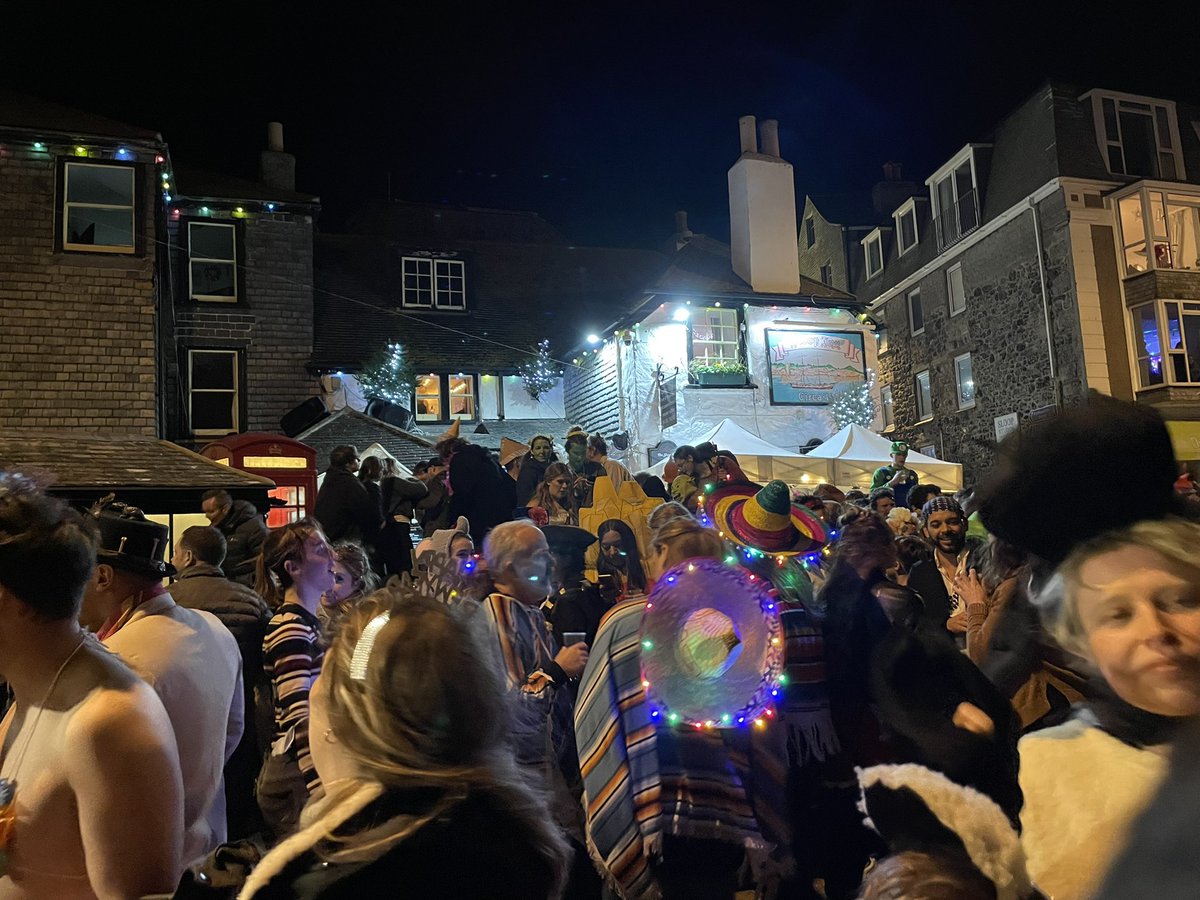 ange_ham's tweet photo. Happy New Year! A great night in a very busy #StIves with some great fancy dress costumes and street entertainment! #TheSloop #Cornwall #FancyDress #2022NewYear https://t.co/jkPIAvfTiK