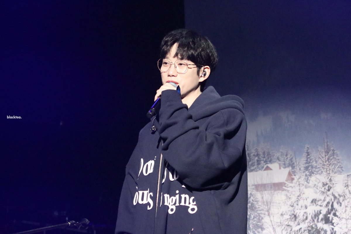 10blacktea's tweet photo. 211226 Please Don't Stop Your Singing
#10CM #십센치 #권정열 https://t.co/cRil4wJzGD