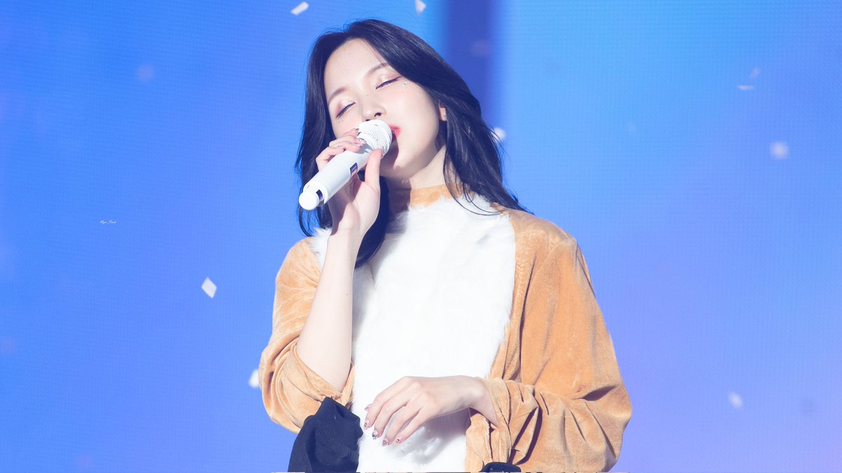 michaengthinker's tweet photo. thank you for becoming a singer, mina 💚 #8YearsWithMina #미나야_입사_8주년_축하해 https://t.co/zhX54mIgMh