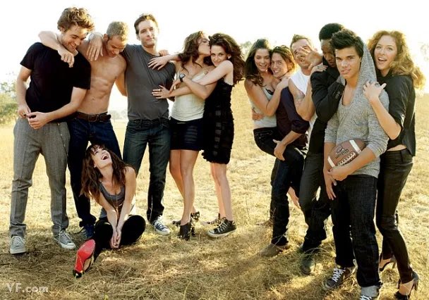 twilightreborn's tweet photo. it’s 2022 yet i’m still stuck in 2008 https://t.co/mNHmdfUXI4