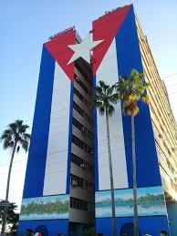Es 1 de enero de 2022. Muchos imaginaron que la Revolución Cubana no sobrevivía al año 2021 en que Bloqueo, Pandemia y Guerra de 4 Generación confluyeron, pero aquí estamos. Nada puede contra la Unidad y la Resistencia de una Fuerza Genuina y Soberana.
#CubaViveYCelebra