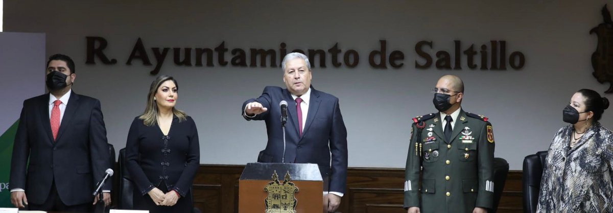 chema_fraustro's tweet photo. Hoy tomé protesta como Presidente Municipal de #Saltillo para el periodo 2022 - 2024, para un servidor, es un gran orgullo tomar las riendas del ayuntamiento de esta gran ciudad. #SaltilloNosUne. https://t.co/4xrOsa4CbC