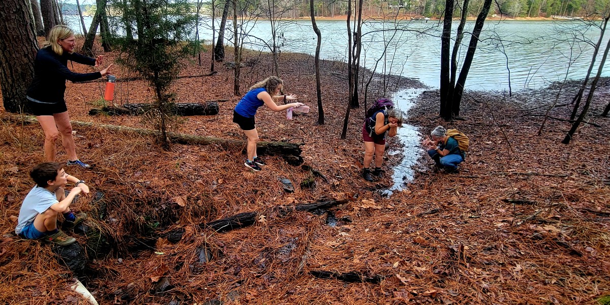 SC_State_Parks's tweet photo. We've got #FirstDayHikes going on all across SC! Here are some photos from an awesome first day hike and scavenger hunt at Hickory Knob with Ranger Jessica! Looks like tons of fun! Share your adventures using #StepsInSCStateParks or #FirstDayHikes! https://t.co/JfF2f4pIkN